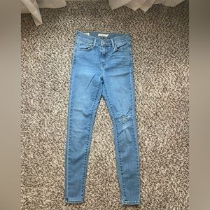 Levi’s 720 Super Skinny Jeans